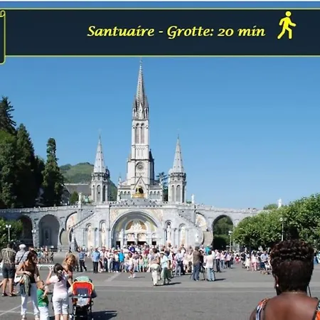 Le Glamour *studio *parking Prive* *wifi*calme* 아파트 루르드